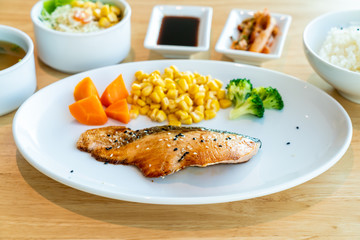grilled salmon steak with salt