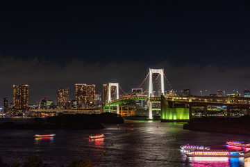 Fototapeta na wymiar City night view of Odaiba, Tokyo , Rainbow bridge landmark Twilight scene, Odaiba, Japan.