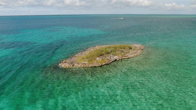 Quick spin around Mole Rock, Mole and Hedgehog, North Abaco, Bahamas