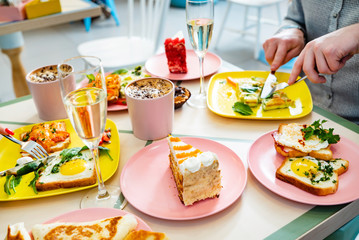 breakfast in the cafe
