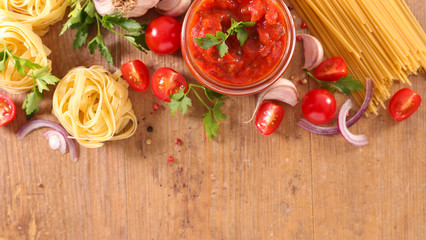 tomato sauce with pasta and spices