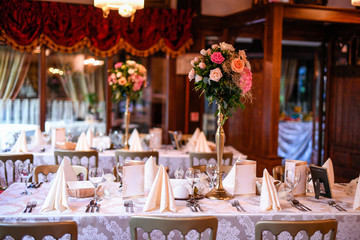 Beautiful arrangement in restaurant for wedding