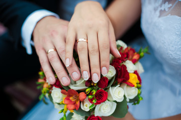 Obraz na płótnie Canvas wedding rings at the wedding