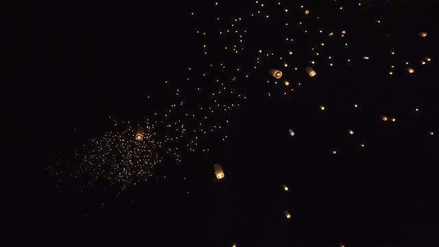  Thailand festival night sky with thousand of lanterns yi peng