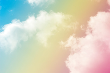 Obraz na płótnie Canvas A soft fog cloud background whith a pastel colored orenge to blue gradient