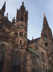 Fototapeta na wymiar Gotik in Freiburg