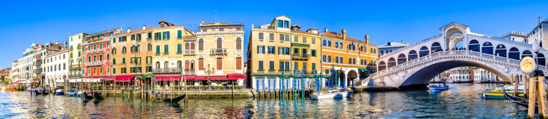 Deurstickers rialtobrug in Venetië - Italië © fottoo