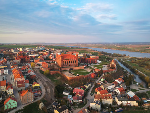 รูปภาพGniew เลือกดูภาพถ่ายสต็อก เวกเตอร์ และวิดีโอ433 Adobe Stock