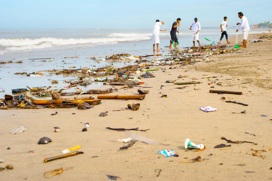  Cleaning Beach People Ocean Bali