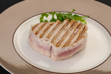 Grilled tuna steak