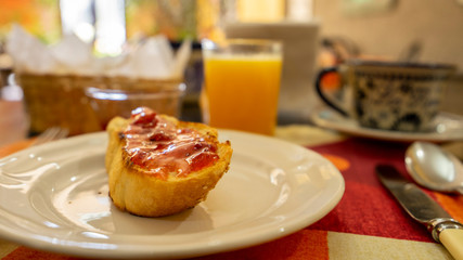 comiedaeeeeeeeeee