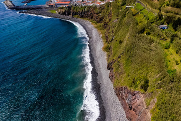 Die Azoren aus der Luft - Sao Miguel: Landschaften, Küsten, Meer und Felsen