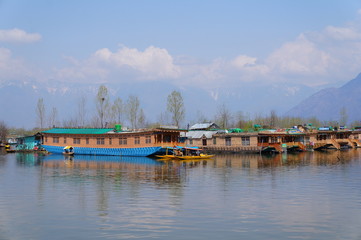 Fototapeta premium view of the river and bridge