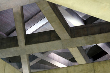 Criss-cross of concrete beams in underground structure
