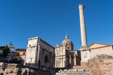 Fototapeta na wymiar colonne romaine