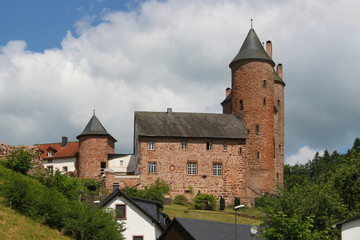 Fototapeta premium Medieval Bertradaburg Castle in Mürlenbach, Germany