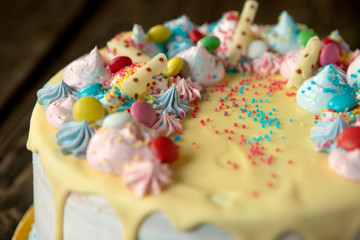 Tort urodzinowy, tort weselny