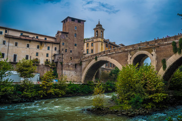 Obraz premium CAETANI CASTEL AND FABRICIO BRIDGE IN ROME