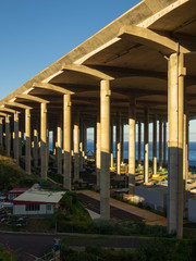 Blick entlang der Start- und Landebahn von Madeira