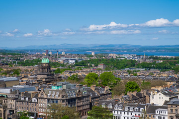 Fototapeta na wymiar Panoramablick auf Edinburgh