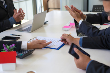 Signing contract for buying and selling house