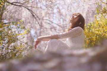 桜と女性