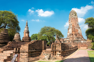Obraz premium Ayutthaya, Thailand - Apr 10 2018: WAT PHRA RAM in Ayutthaya, Thailand. It is part of the World Heritage Site - Historic City of Ayutthaya.