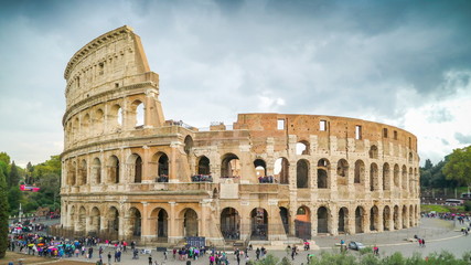 Obraz premium 16082_The_ancient_landmark_called_the_Colosseum_in_Rome_in_Italy.jpg