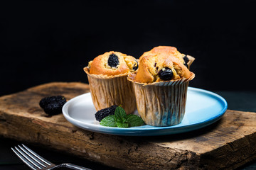 Mulberry muffin cake