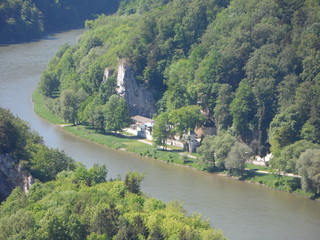 Fototapeta na wymiar Die Donau bei Kehlheim (Deutsschland)