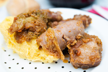 Piatto di cassoula, tipica ricetta lombarda