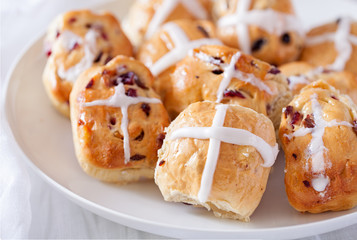 Fresh Baked Cross Hot Buns