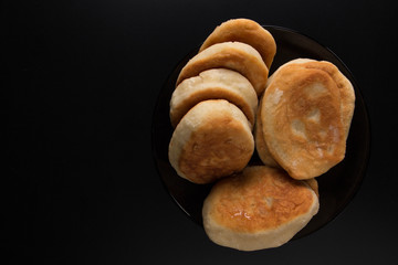 Appetizing pies with apple