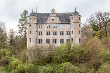 Fototapeta na wymiar Schweppenburg im Brohltal