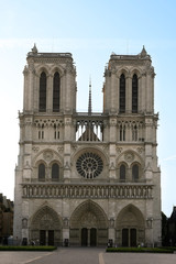 notre dame de paris in the beautiful city of paris france