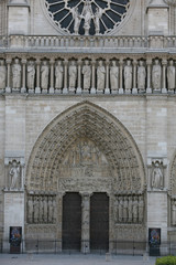Obraz premium notre dame de paris in the beautiful city of paris france