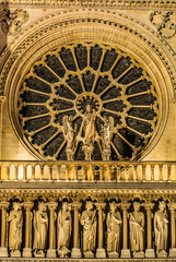 Obraz premium architechture detail notre dame de paris in the city of Paris in france