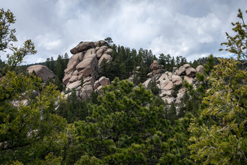 Fototapeta na wymiar Rolling Creek Rocks