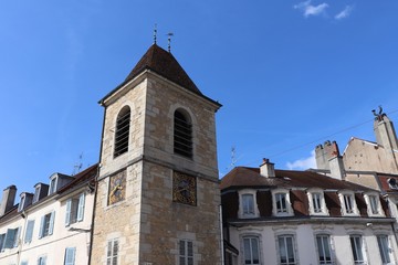 Fototapeta na wymiar Tour de l'Horloge à Lons Le Saunier - Jura - Beffroi construit au XVIII ème siècle
