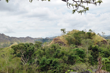 Obraz na płótnie Canvas Forested Hill tops in mountainous Cordillera