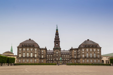 Fototapeta na wymiar Christiansborg palace in Copenhagen