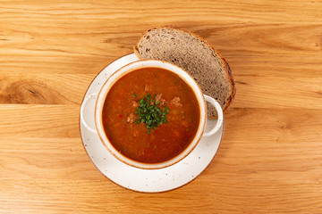 Deftige Gulaschsuppe 