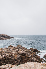 Plage et falaise à Quiberon dans le Morbihan en France