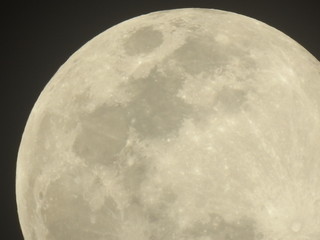 月