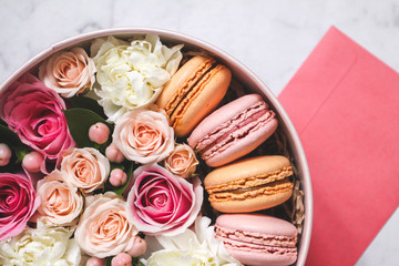 Gift set: a box of flowers and almond cookies