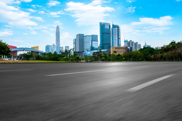 Naklejka premium Road and skyline of urban architecture..