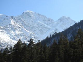 Obraz premium sunny day in the mountains