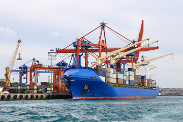 Fototapeta premium Container Ship in port
