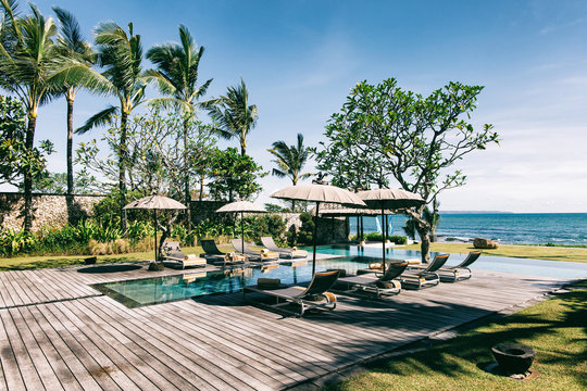 Tropical Oceanfront Swimming Pool