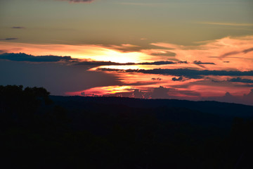 Obraz premium sunset over the jungle in Guatemala